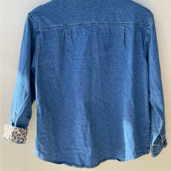 New Directions collared denim button down with giraffes and cheetah print XL - Picture 7 of 10